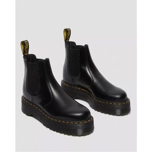 Dr. Martens 2976 Quad Chelsea Platform
